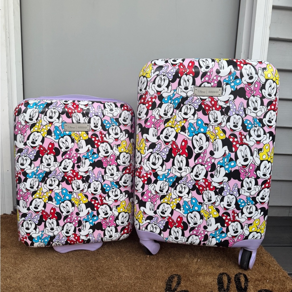 Set of 2 Disney Mickey Mouse Bloworld "17"20"suitcase like new